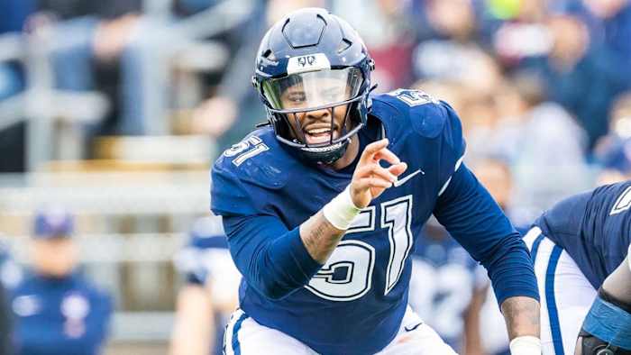 Yakiri Walker at UConn during a game